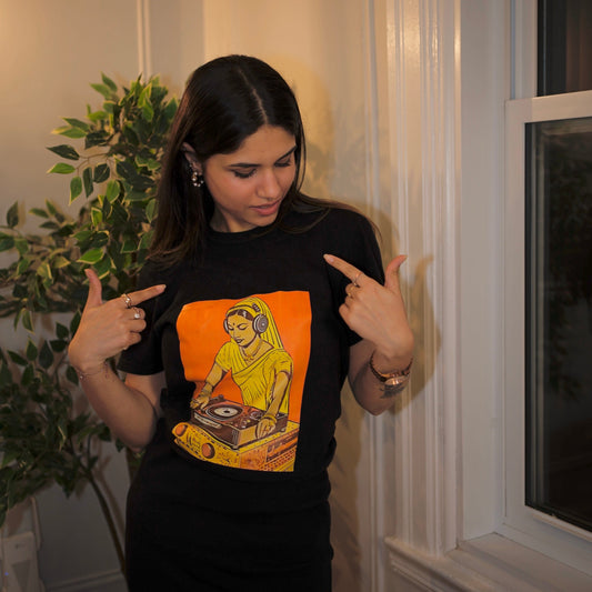 DJ Wali Aunty – Unisex Tee